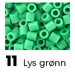 Hama perler i fargen lys grønn (nr. 11). Finn midi perler i flere størrelser – perfekt til kreative perleprosjekter hos Extra Leker.